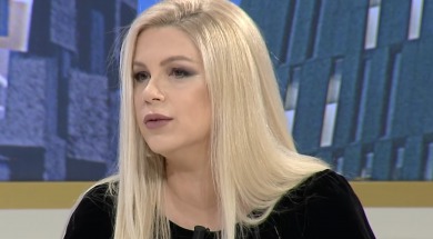 2016-11-12-10_56_21-rudina-silva-gunbardhi-dhe-dafi-ne-nje-rrefim-per-dashurine-11-nentor-2016