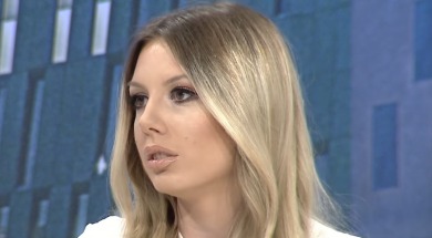 2016-12-03-17_03_13-rudina-dy-motra-si-viola-dhe-petrula-spiro-24-nentor-2016-youtube