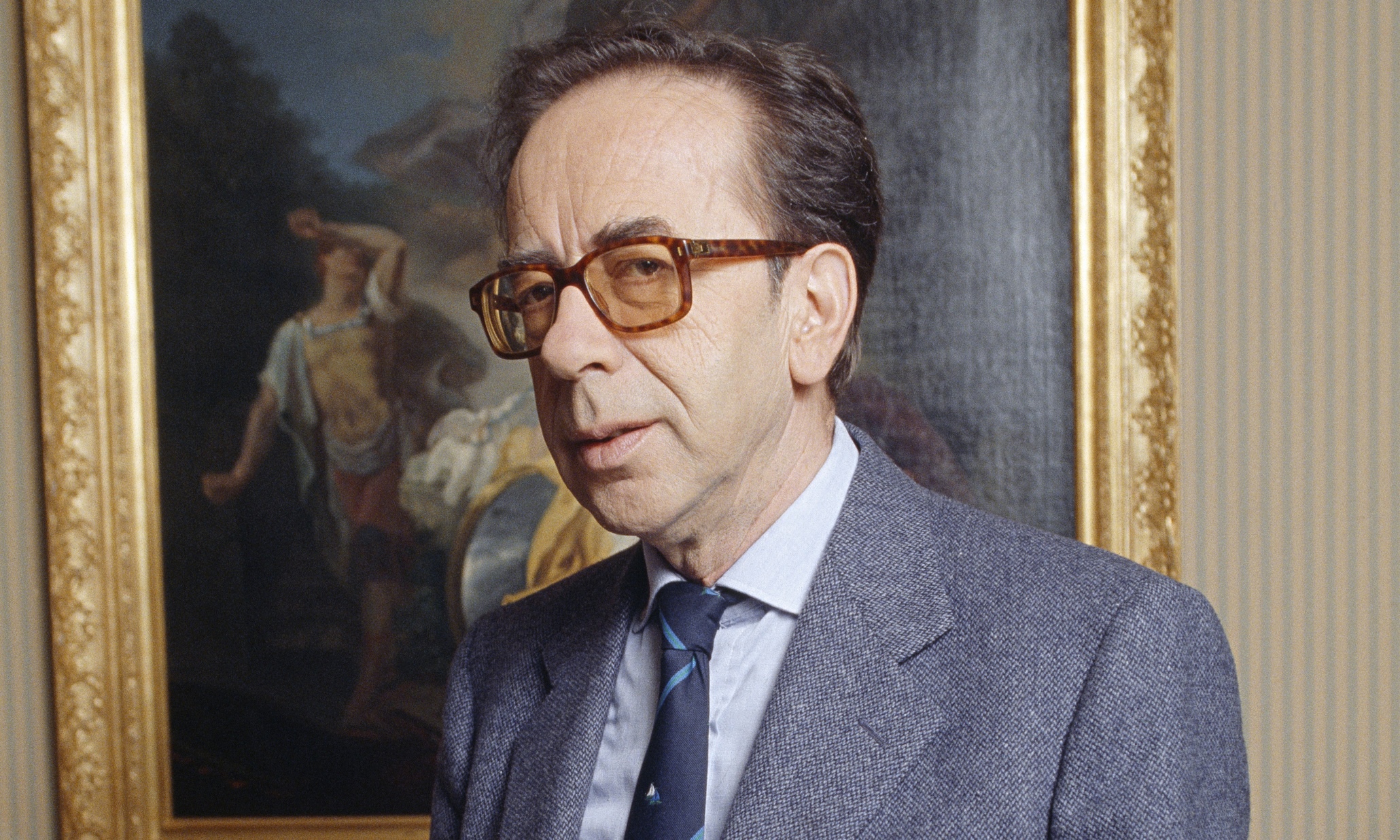 Ismail Kadare, imazhi më i ri i pullave postare