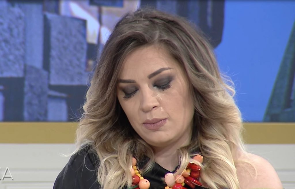 2017-03-21 10_51_13-Rudina - “Rose” sipërmarrja e re e Rozana Radit! (20 mars 2017) - YouTube