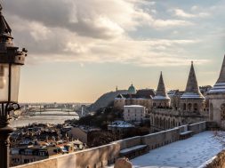 2017-04-05 17_35_14-Views_from_Fisherman's_Bastion_toward_south._-_Budapest,_Hungary._-_62_365²_Obse