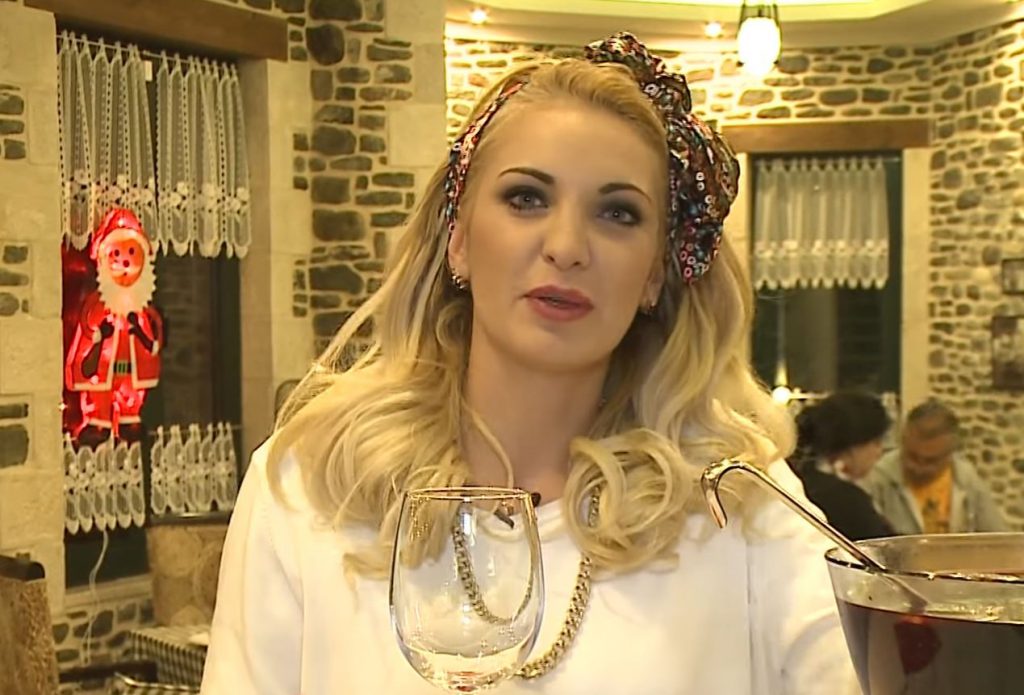 2017-04-24 10_36_51-Rudina - Iva Mera, pasioni i ri per kuzhinen! (05 dhjetor 2016) - YouTube
