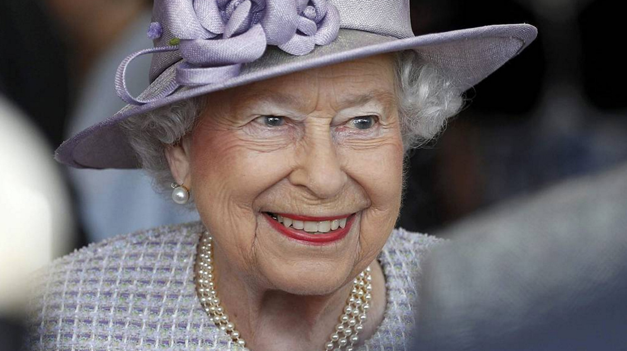 Në ditëlindjen e Mbretëreshës Elizabeth II publikohen foto të vjetra dhe të çmuara