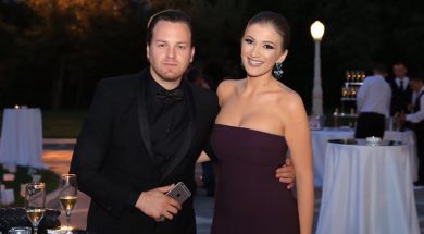 2017-05-24 15_09_12-Sara Hoxha (@sarahoxhaaa) • Instagram photos and videos