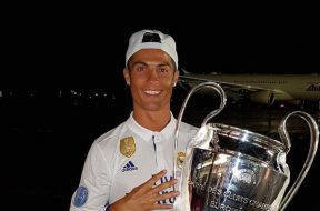 2017-06-06 18_01_33-Cristiano Ronaldo (@cristiano) • Instagram photos and videos