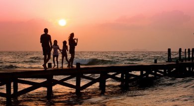 2017-09-14 15_48_30-family-pier-man-woman-39691 (1).jpeg ‎- Photos
