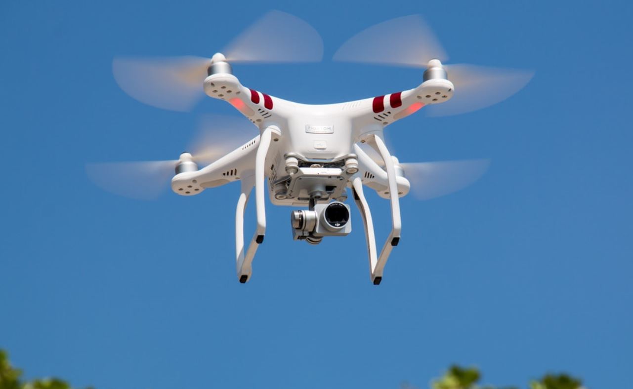 Vendosen rregulla të rrepta për përdorimin e dronëve