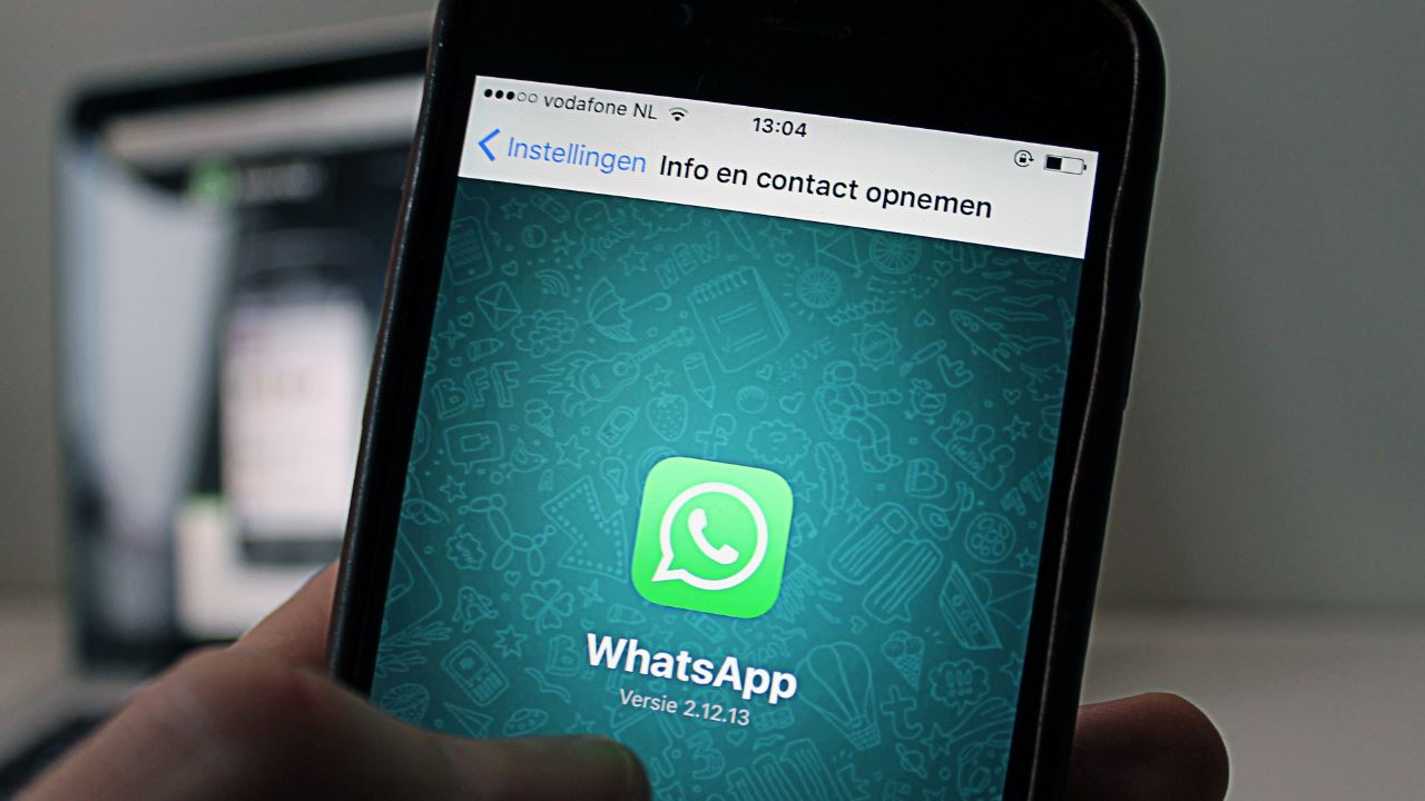 Një milion përdorues Android shkarkojnë WhatsApp Messenger të gabuar nga Google Play