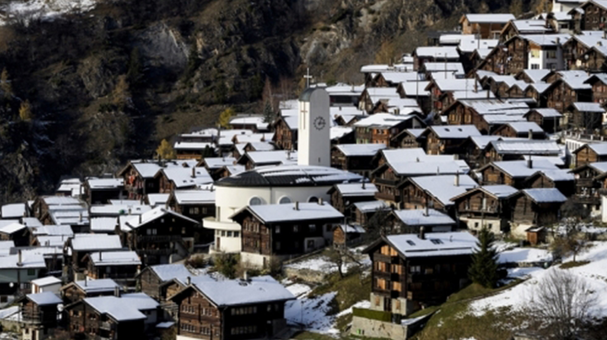 Njihuni me fshatin Zvicerian që ofron 70 mijë franga për banorët e rinj