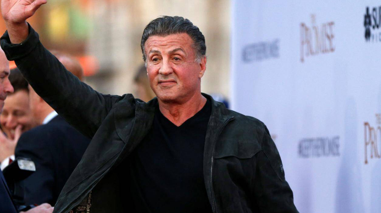 Stallone mohon akuzat për abuzim seksual me të mitur