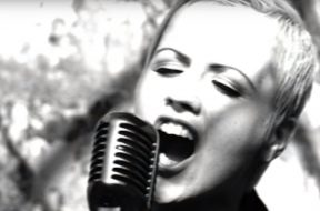 2018-01-16 11_32_50-The Cranberries - Zombie - YouTube