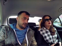 2018-02-05 14_40_01-'Mos i fol shoferit' - Ervin Bejleri dhe Gladiola Harizaj të ftuar në taksinë e