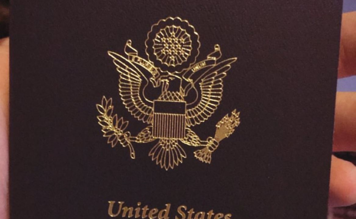 Cili reper shqiptar, morri pasaportë amerikane?