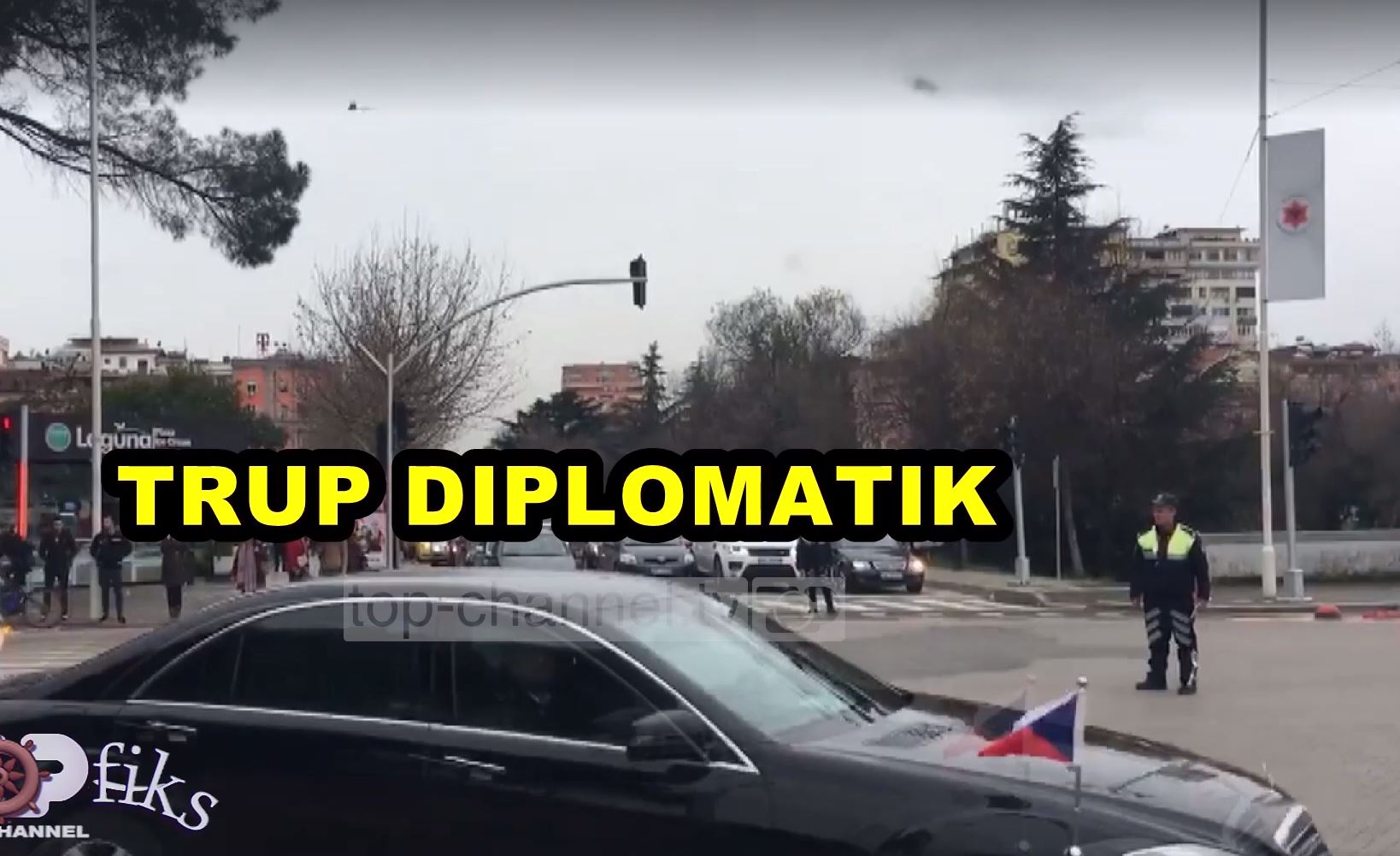 Çudira shqiptare! Ambulanca bllokohet për t’i hapur rrugë trupit diplomatik