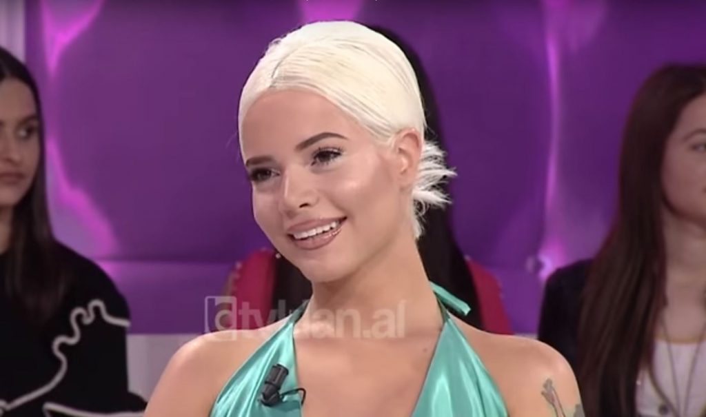 2018-04-07 09_34_48-Zone e lire - Eros dhe Showbiz _ Sarah Malaj e vetmja repere femër në Shqipëri!