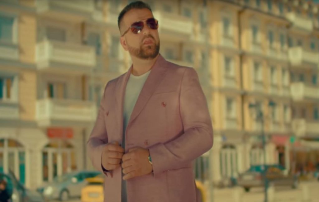 2018-07-14 15_56_46-Arben Dibrani Benito - Pi e thej per dashni (Official Video HD) - YouTube