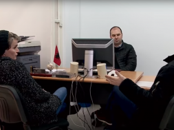 2018-12-29 15_44_53-Frymëzohet nga emisioni, shqiptari i Kosovës dhuron banesën e tij - YouTube