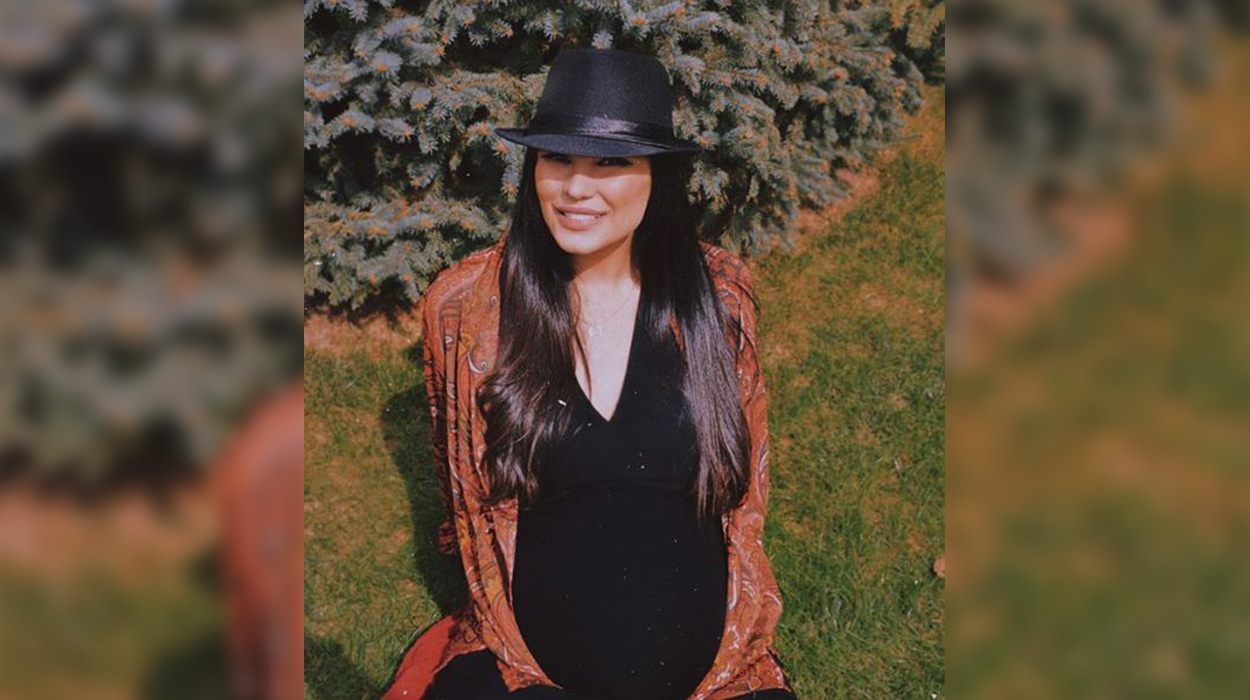 Në ditët e fundit të shtatzënisë, Almeda Abazi publikon foton me barkun e rrumbullakosur