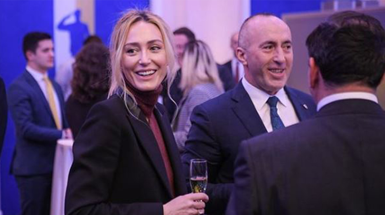 Ish kryeministri i Kosovës surprizon bashkëshorten për ditëlindje, ja çfarë përgatiti ai