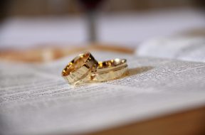 gold-wedding-bands-265730