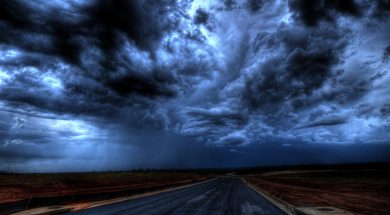 road-under-cloudy-sky-416920