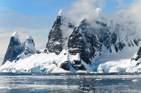 cold-glacier-iceberg-melting-48178