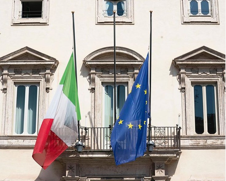 Italia ul flamujt në gjysmë shtizë, numri i viktimave i tejkalon parashikimet