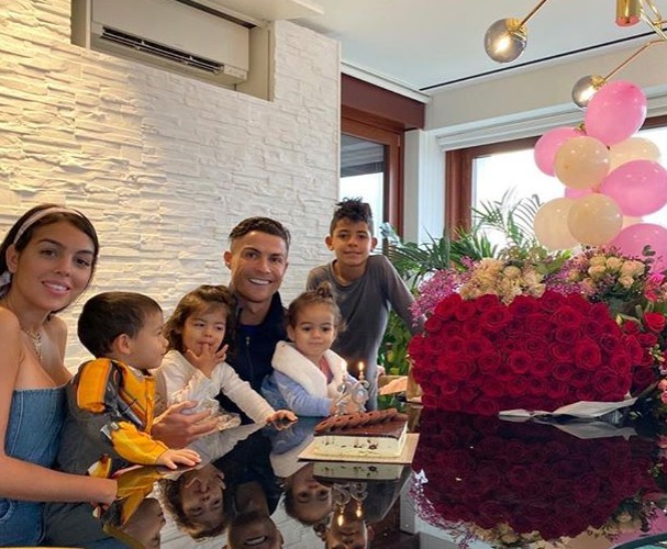 Ronaldo, baba për herë të pestë.. kjo foto e Georginës shkakton rrëmujë në media