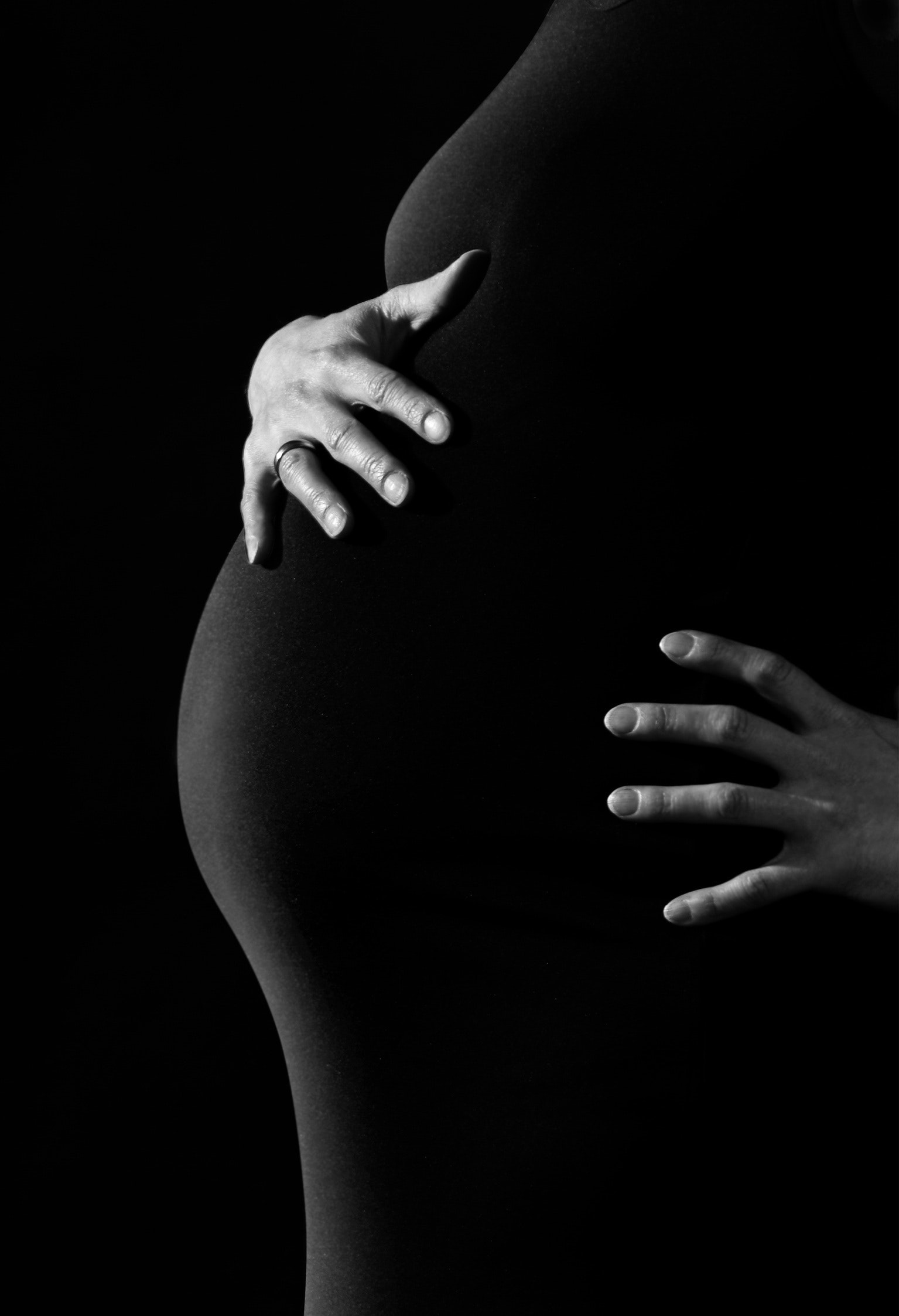 Përdorimi i marihuanës gjatë shtatzënisë mund të rrisë rrezikun që fëmija të lindë parakohe ose me autizëm