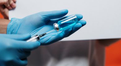 person-holding-syringe-3952224 (1)