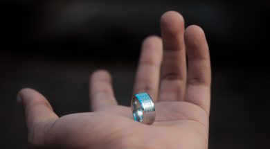 silver-colored-tungsten-ring-on-human-left-hand-3339117