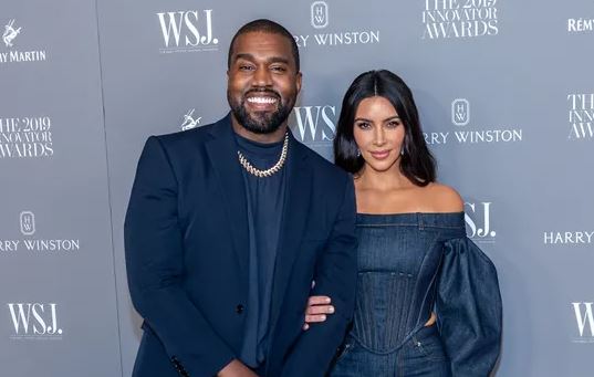 Teksa flet për divorcin me Kanye West, Kim Kardashian shpërthen në lot