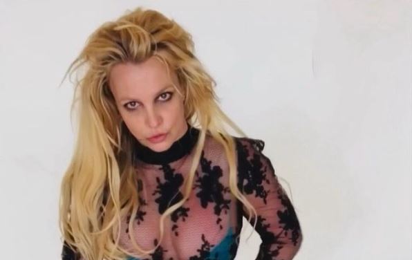 E gatshme për të sfiduar të atin, Britney Spears bën lëvizjen e rradhës