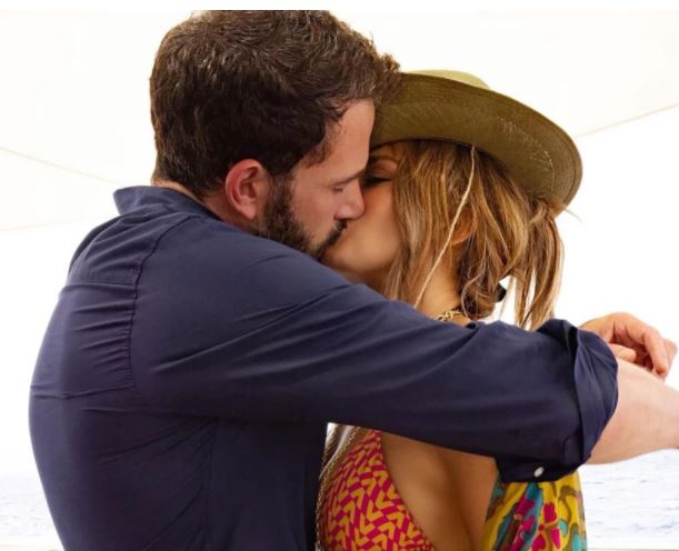 Në momente intime me Ben Affleck, dalin pamjet nga ditëlindja e Jennifer Lopez
