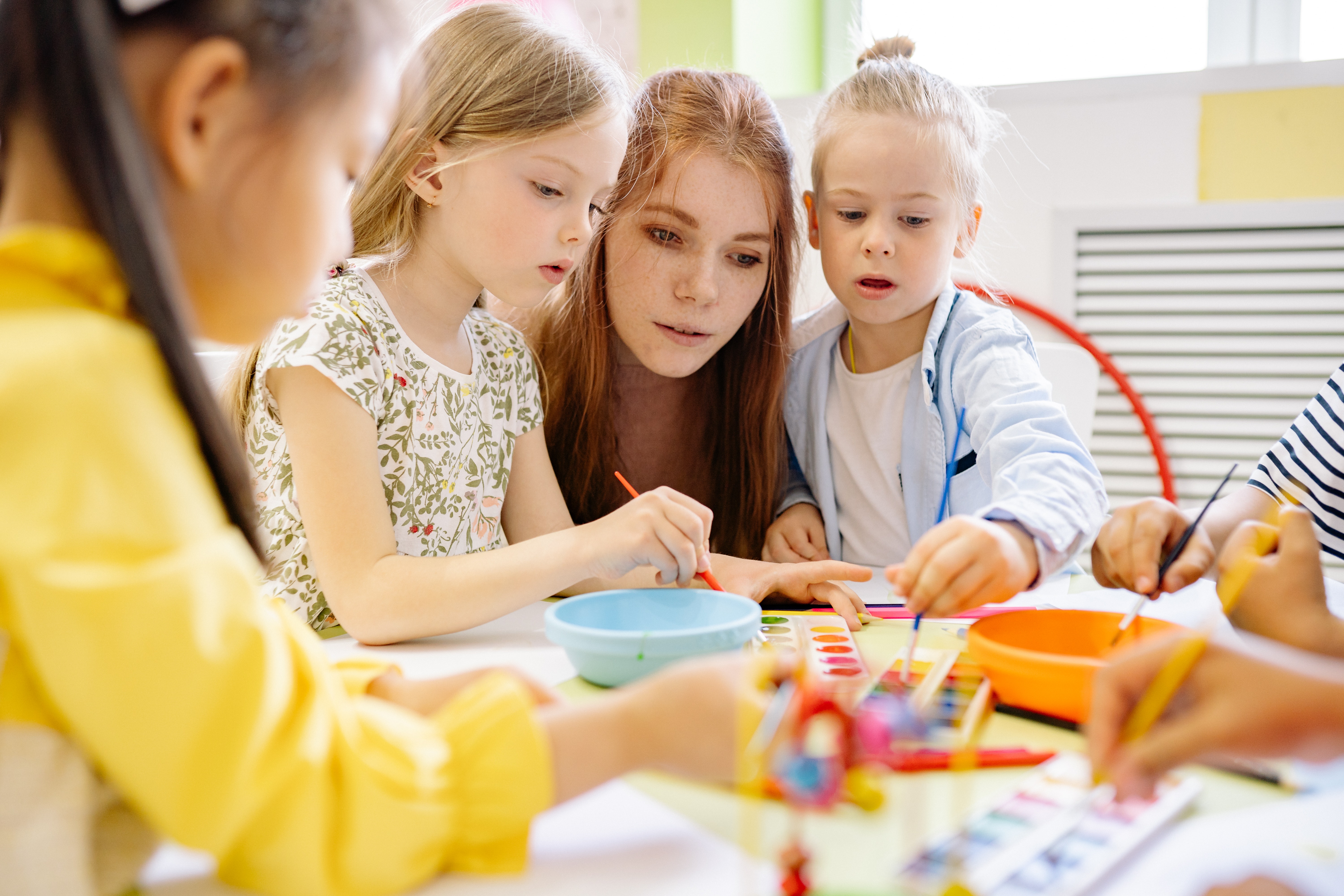 5 mënyra si mund të nxisni entuziazmin për fillimin e shkollës tek fëmija juaj
