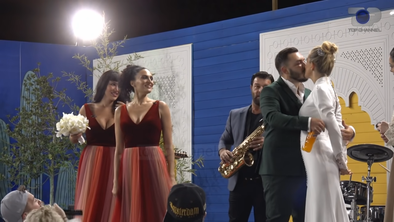 Ceremoni dhe puthje, Beniada dhe Arditi martohen në Big Brother Vip