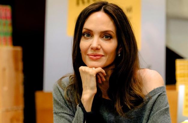 Angelina Jolie e pranon pa komplekse se nuk është një nënë perfekte