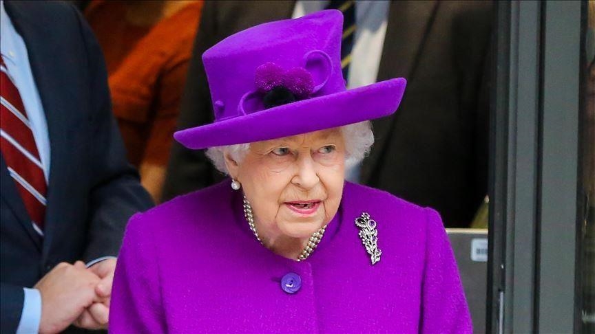 Mbretëresha Elizabeth sfidon problemet shëndetësore me veprimin e saj
