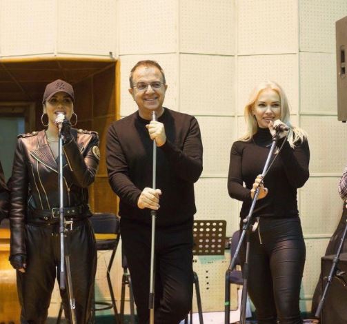 Nga datat tek organizimi, Ardit Gjebrea zbulon detajet e ‘Festivalit të Këngës në Radio Televizionin Shqiptar’