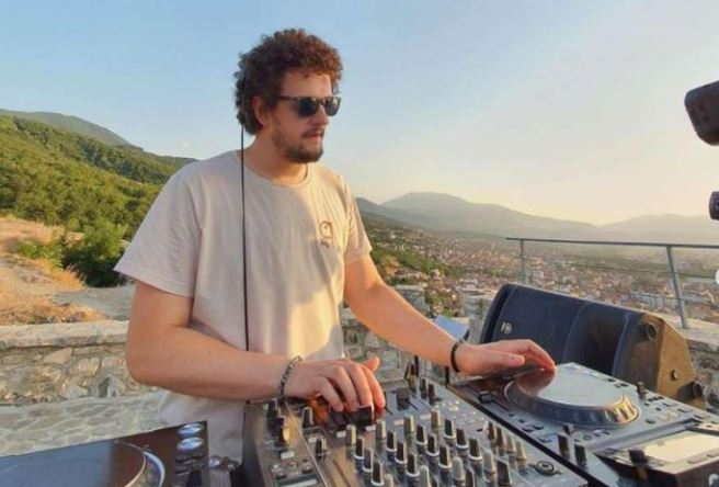 E trishtë! Ndahet nga jeta në moshën 25 vjeçare DJ i njohur shqiptar