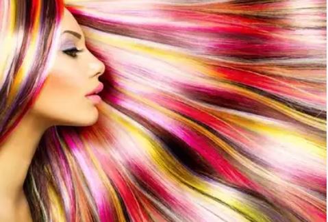 6 tendencat kryesore të ngjyrave të flokëve që duhet t’i provoni në verë të 2022