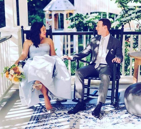 Në 10 vjetorin e martesës, Mark Zuckerberg ndan momentin special me partneren