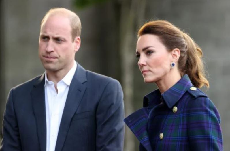 Në kërkim të një ‘jete normale’, Princ William dhe Kate largohen nga pallati mbretëror