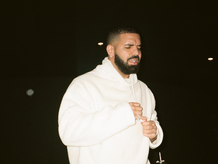 “Ndihem i shkatërruar”, Drake ndan lajmin e trishtë me fansat