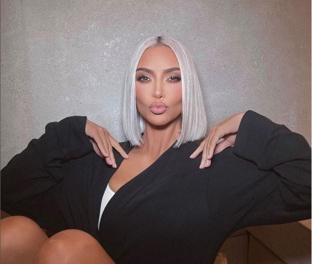 Kim Kardashian ‘masakrohet’ nga rrjeti, dështon me photoshopin
