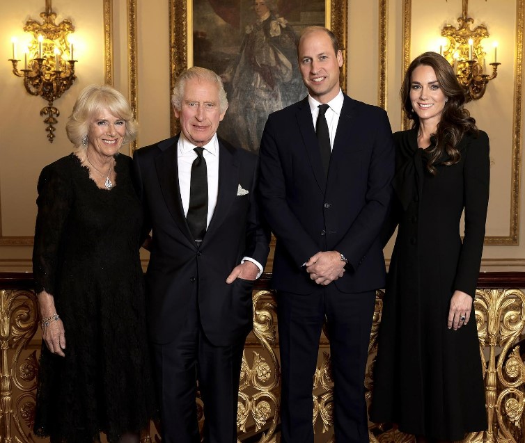 Kate Middleton feston ditëlindjen, ja si u urua nga familja mbretërore
