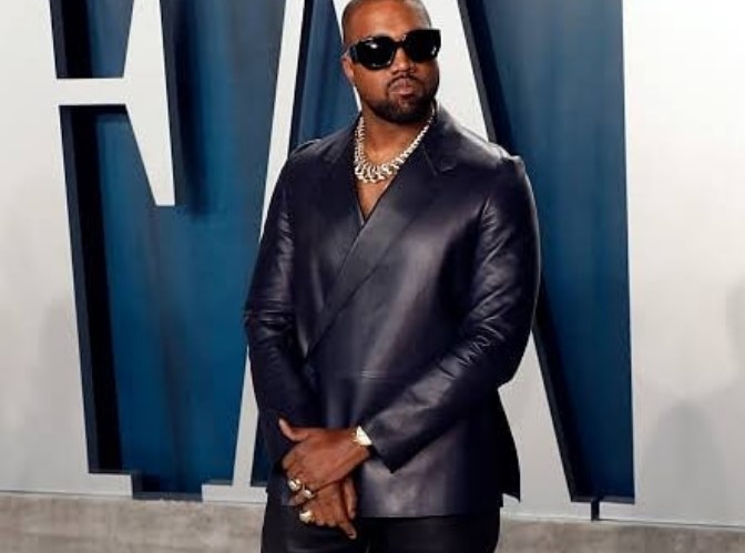 Në një lidhje të re dashurie! Kanye West shfaqet përkrah një bjondje simpatike