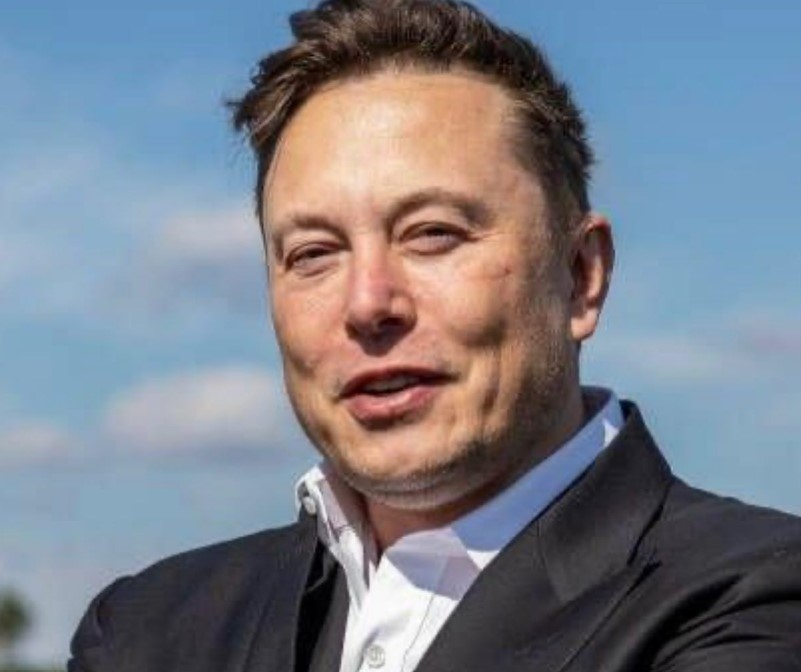 Elon Musk rikthehet në fron, shpallet personi më i pasur në botë