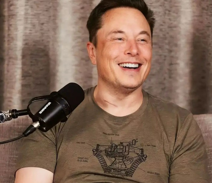 Tesla e Elon Musk humbi 140 milion dollarë në Bitcoin në 2022