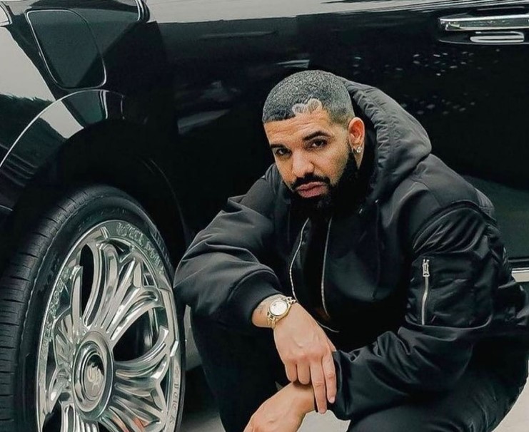 Drake humb 400000 dollarë për shkak të mikut të tij